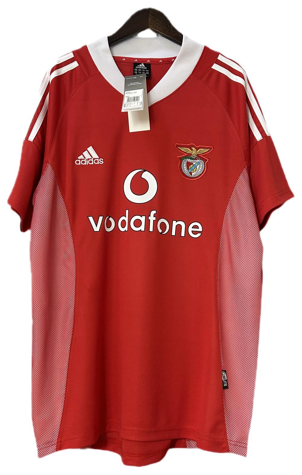 2F92F389-BE74-4917-9970-70CE0C248FEB.jpg Jersey Benfica Retro I 2004/2005 - Image 1