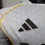 Real Madrid 2025/2026 Home Kit Long Sleeve - Image 4