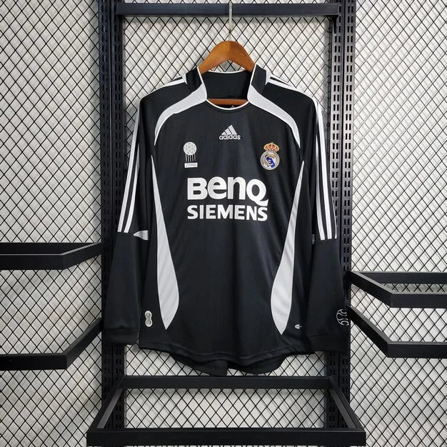 b807cfe7585015428011d17350bb86b4.jpg 2006/2007 Retro Real Madrid Away Jersey Long Sleeve - Image 1