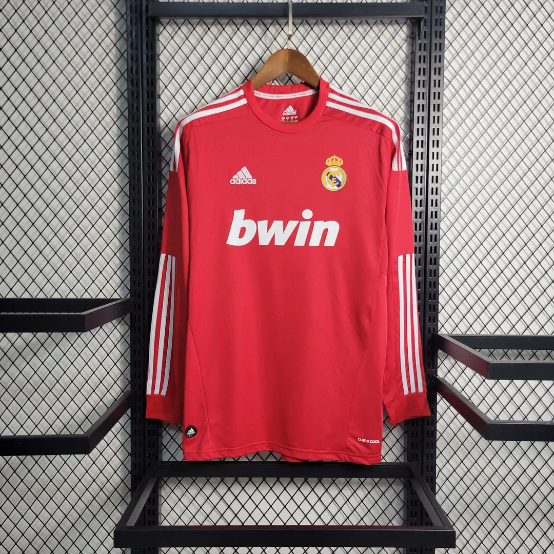 c208238964b27367748ff925a9694d4b.jpg 2011/2012 Retro Real Madrid Third Away Long Sleeve - Image 1