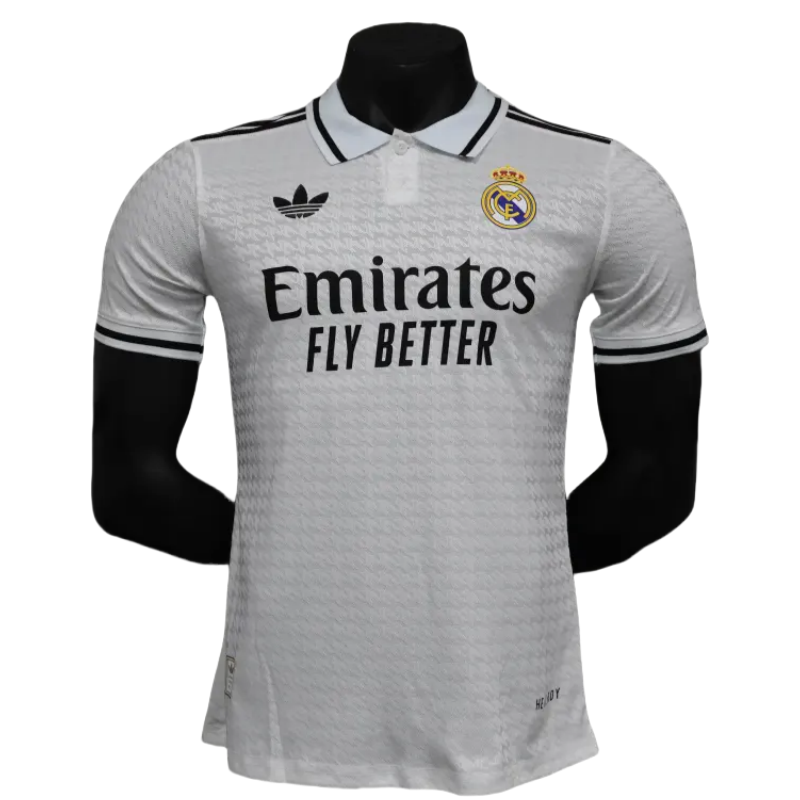 2BC64714-881F-D1B0-1C0B-AFF4AD54D798.png Real Madrid 24-25 Home Player Edition White POLO Shirt - Image 1