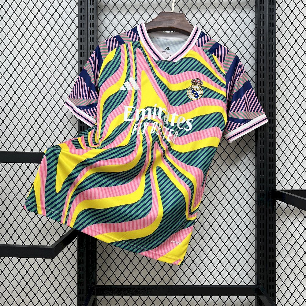 835a841fe951298b7c031445c1bc24ad.jpg Real Madrid 2025/26 Pre-Match Jersey - Image 1
