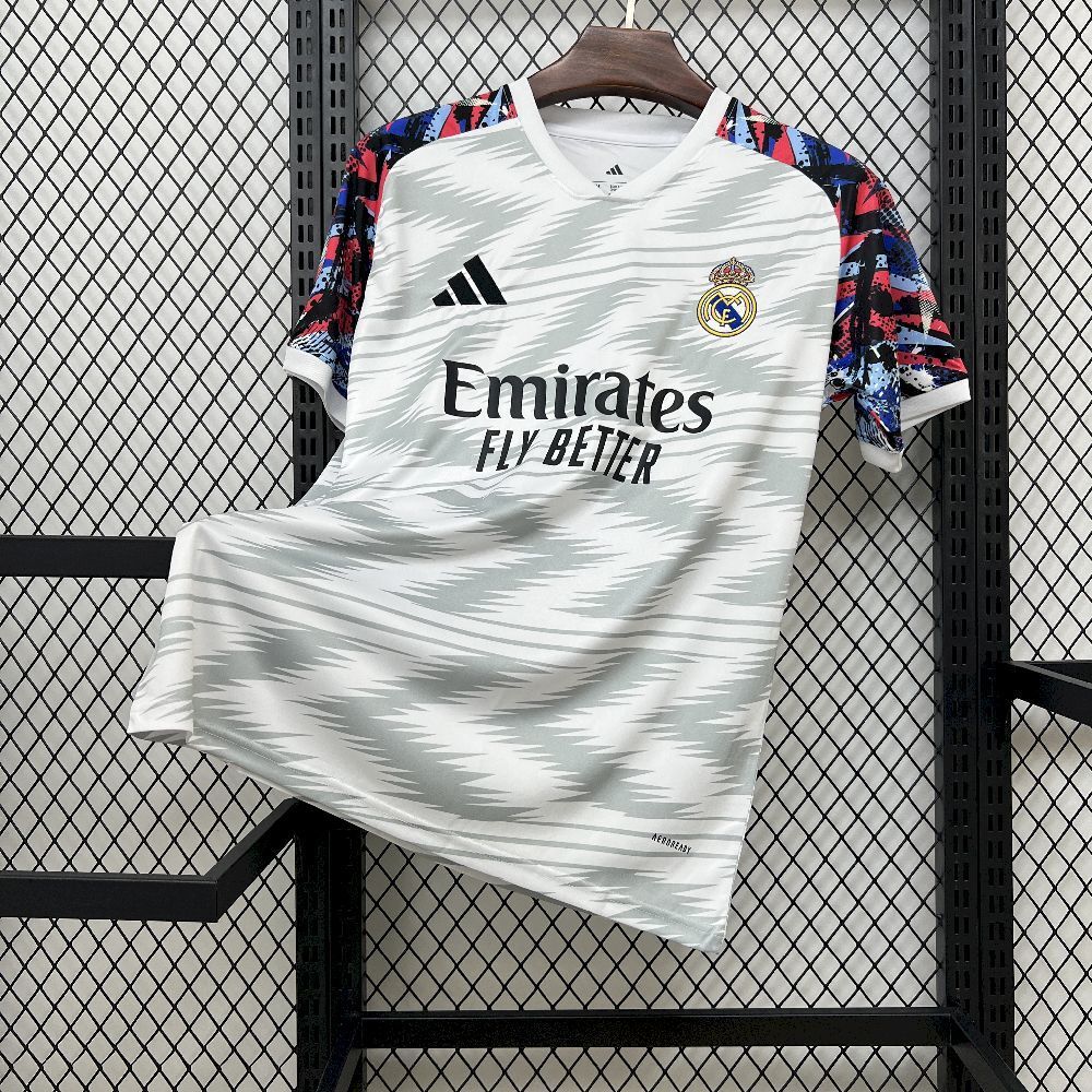 b310f917b7ad781148c0874e8cbfbdca.jpg Real Madrid 2025/26 Pre-Match Jersey - Image 1